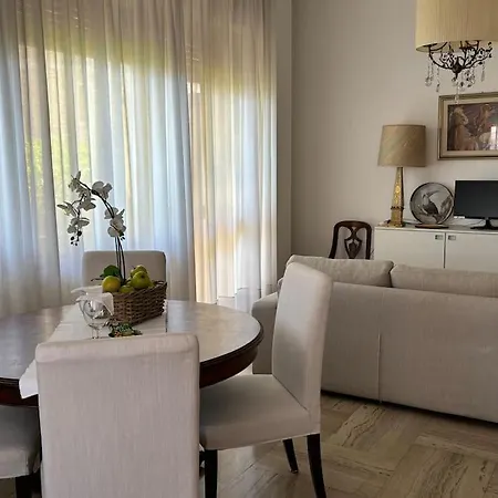 Boutique In The Heart Of