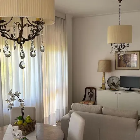 Boutique In The Heart Of Διαμέρισμα Μοντεκατίνι Τέρμε